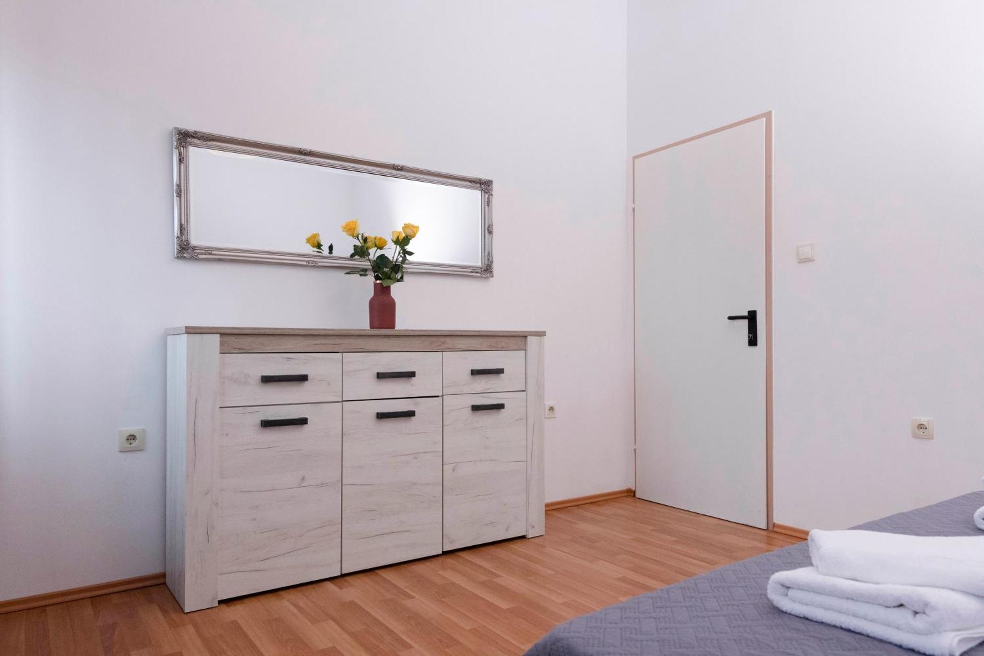 Apartman Ivo Kaštela Екстериор снимка